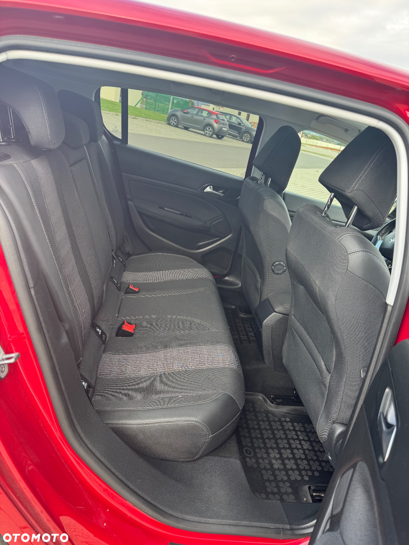 Peugeot 308 1.5 BlueHDi Allure S&S - 8
