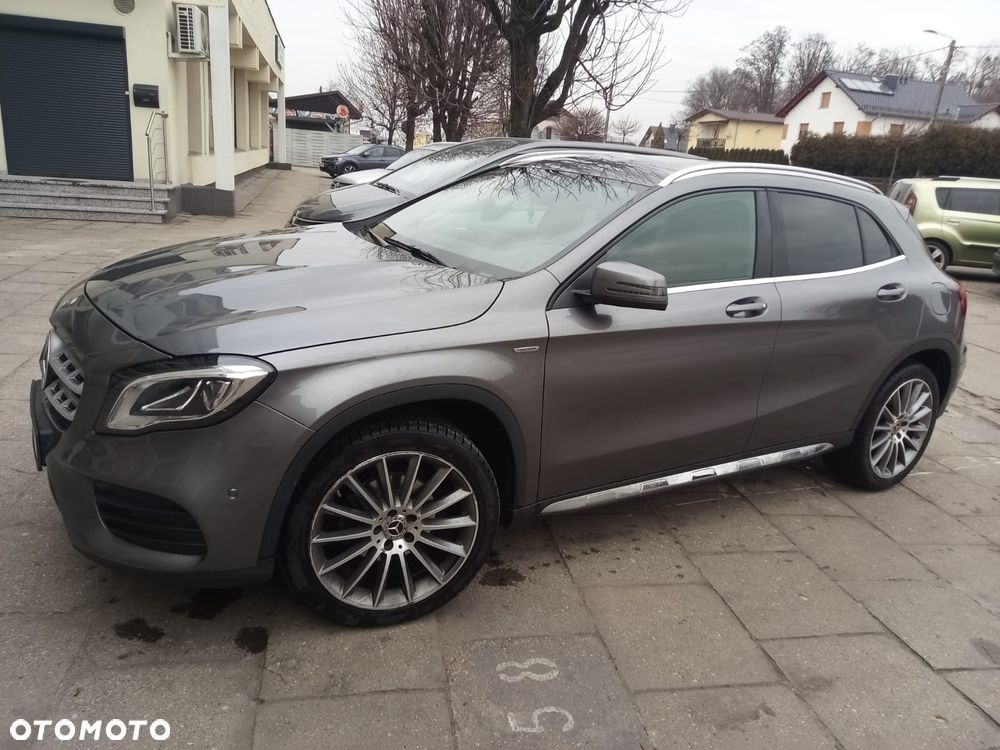 Mercedes-Benz GLA 200 7G-DCT AMG Line - 8