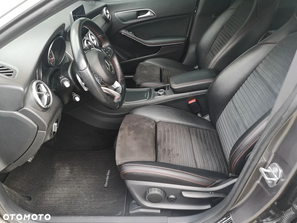 Mercedes-Benz CLA 180 7G-DCT AMG Line - 21