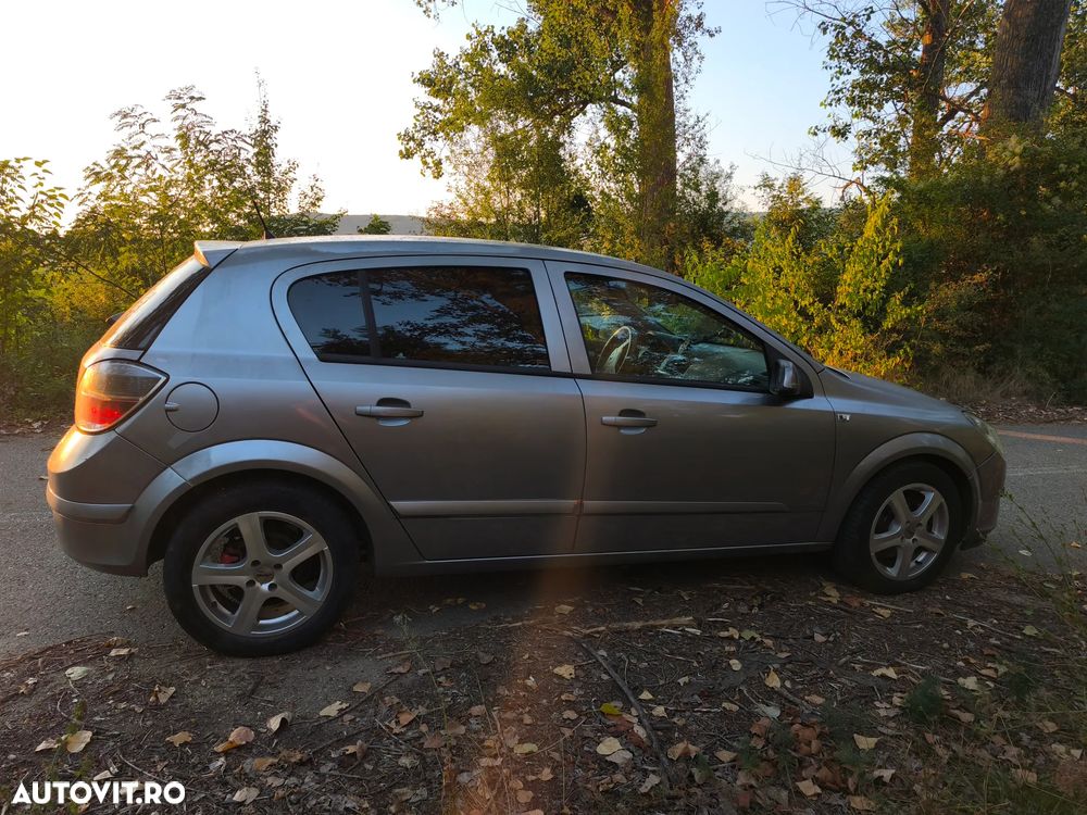 Opel Astra 1.6i Sport - 8