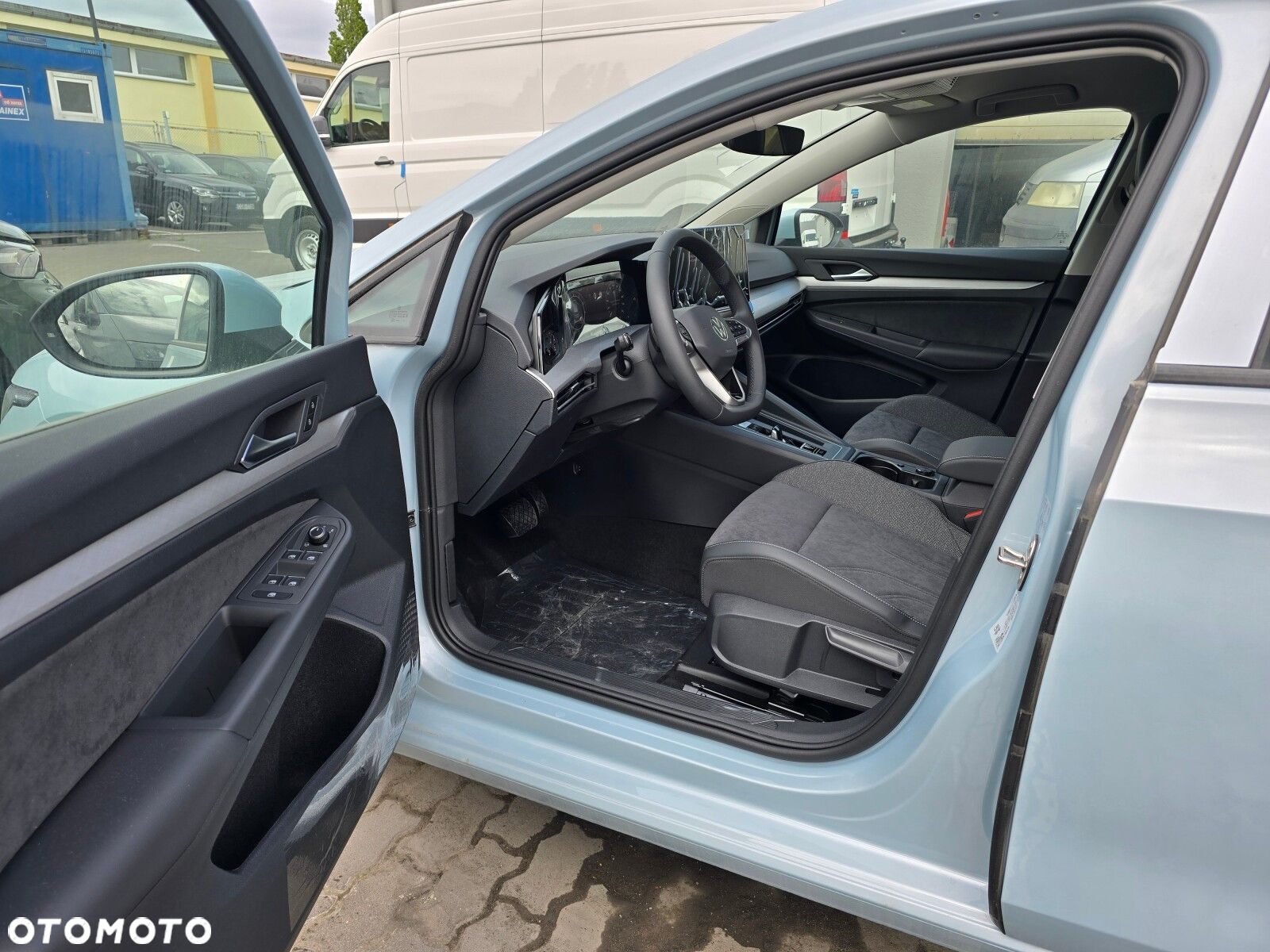 Volkswagen Golf VIII 1.5 eTSI mHEV Life Plus DSG - 11