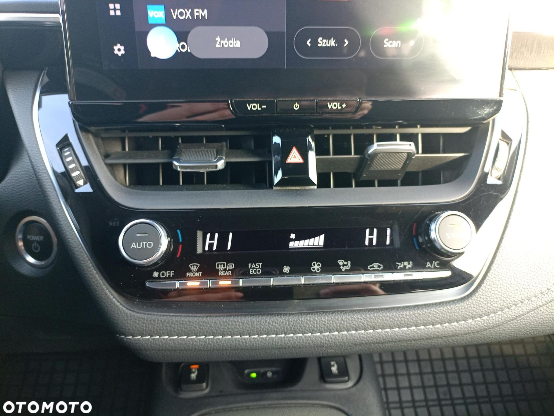 Toyota Corolla - 18