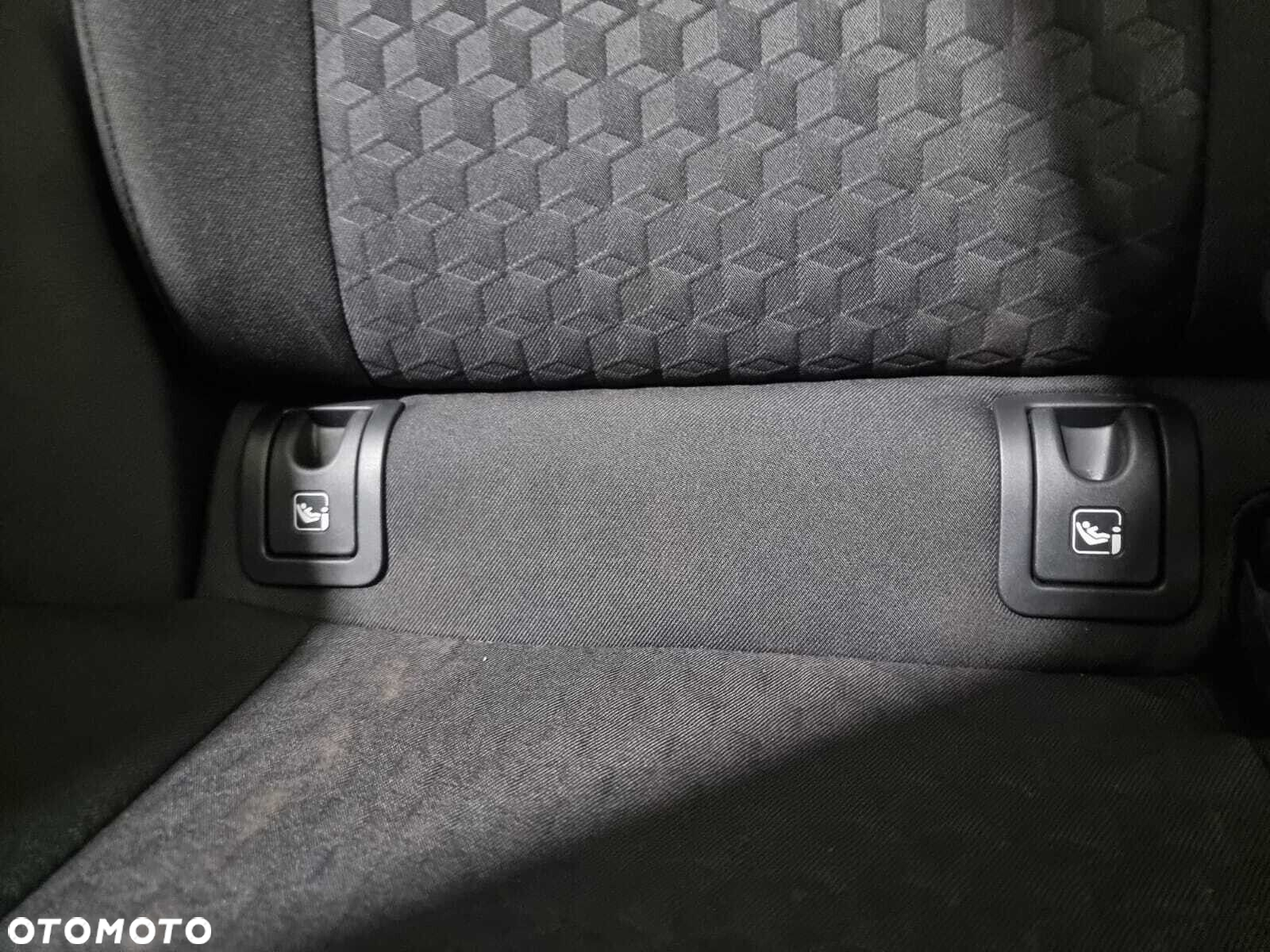 Toyota Yaris - 32