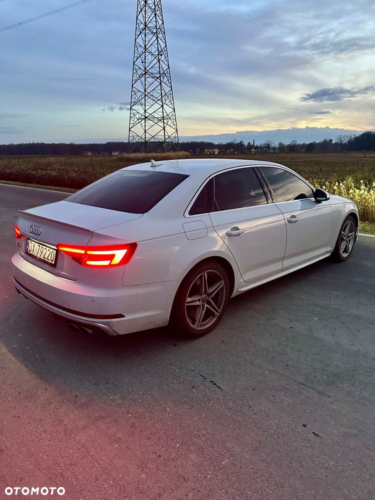 Audi S4 Limousine - 3