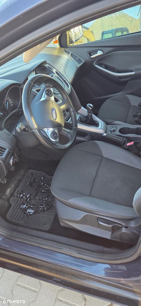 Ford Focus 1.6 Ambiente - 10