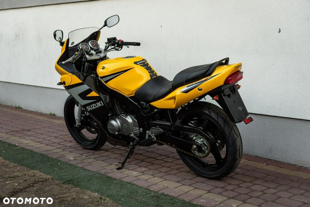 Suzuki GS - 4
