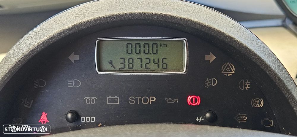 Citroën C8 2.2 HDi 16V Exclusive - 11
