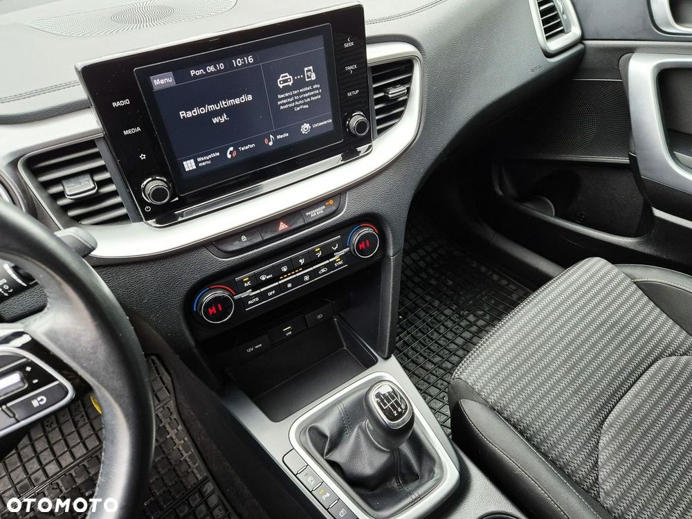 Kia Ceed 1.5 T-GDI M DCT - 25