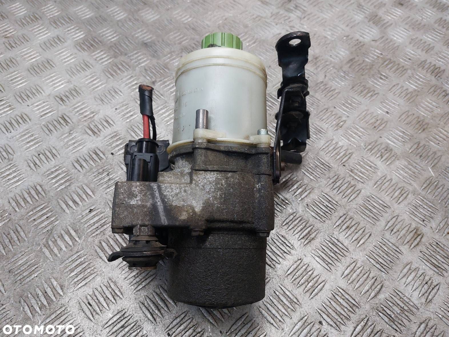 POMPA WSPOMAGANIA ELEKTRYCZNA SKODA FABIA I 1.4 8V KOYO 6Q0423155S - 1