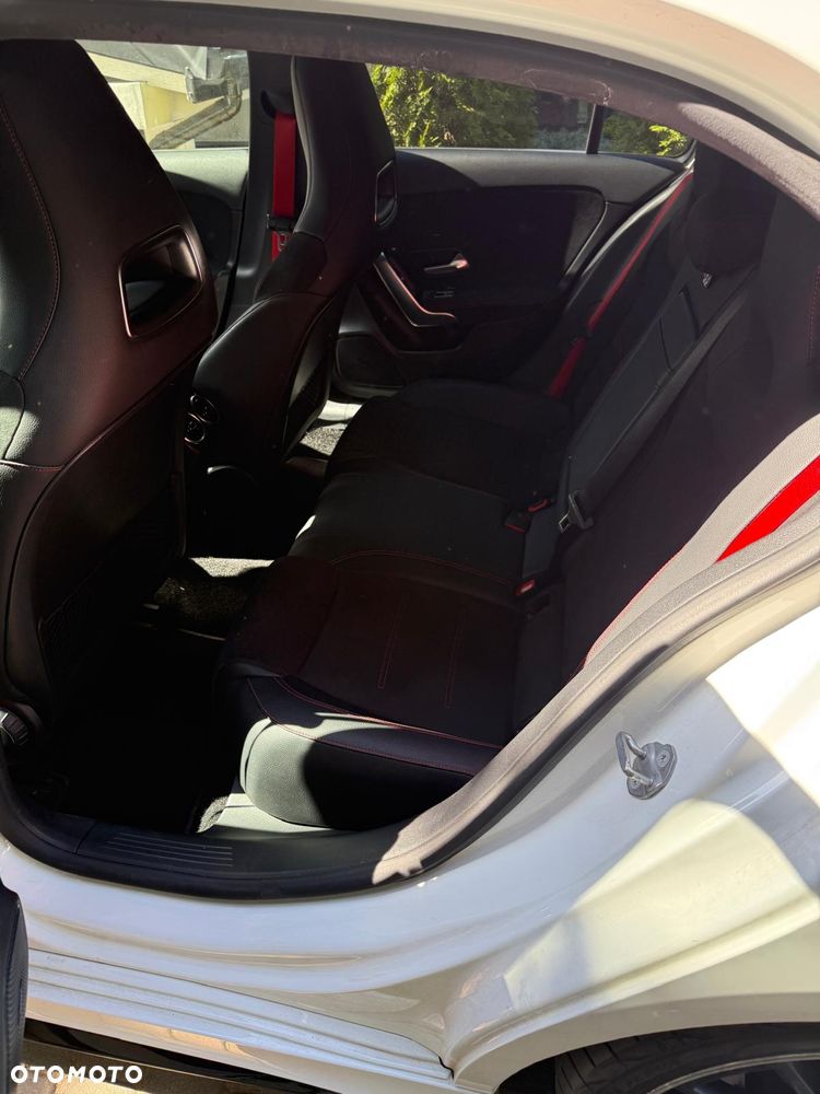 Mercedes-Benz Klasa A 35 AMG 4-Matic 7G-DCT - 8