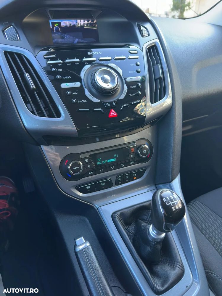 Ford Focus 1.6 TDCi DPF Start-Stopp-System Titanium - 13