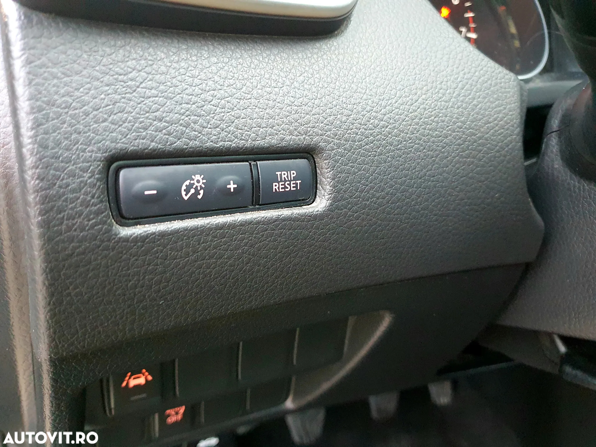 Nissan Qashqai 1.3 DIG-T N-CONNECTA - 19