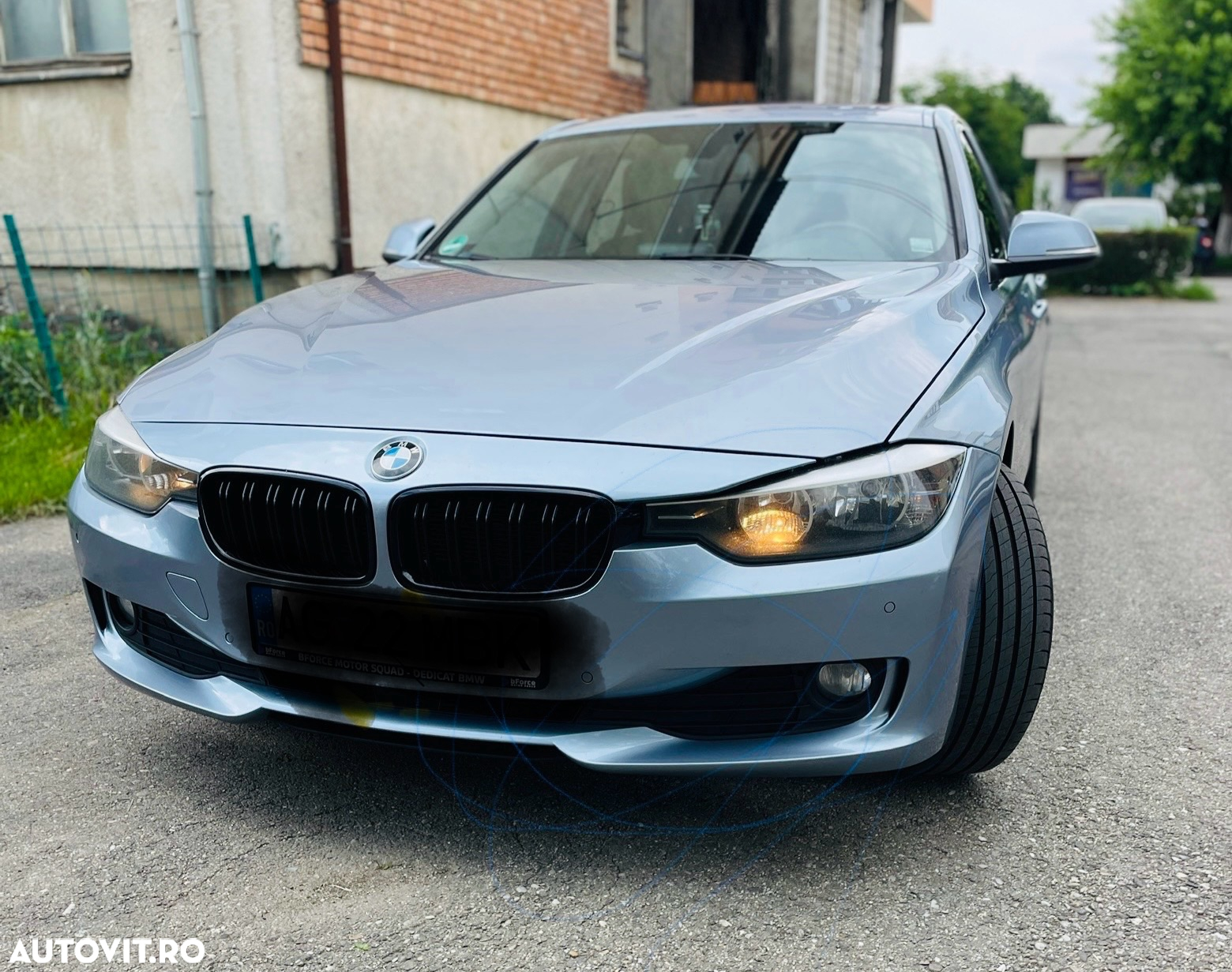 BMW Seria 3 318d - 2