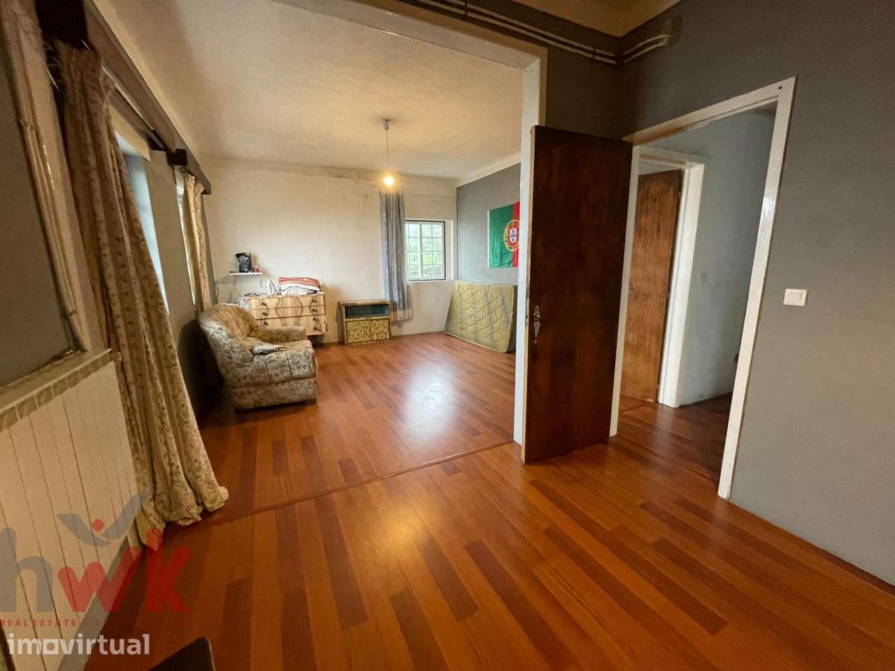 Casa dividida em 3 apartamentos com garagem - Grande imagem: 5/21