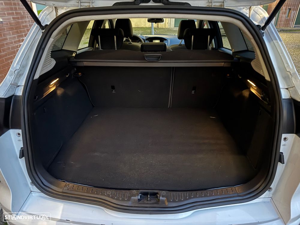 Ford Focus SW 1.6 TDCi DPF S&S Trend - 8