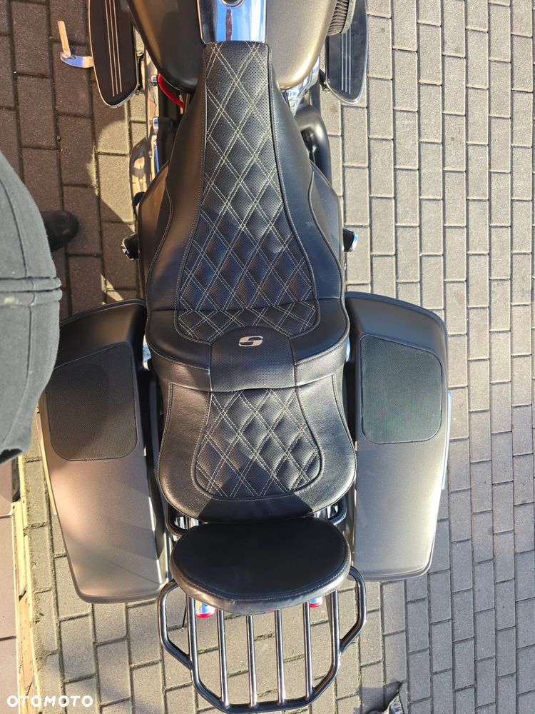 Harley-Davidson Touring Road Glide - 26