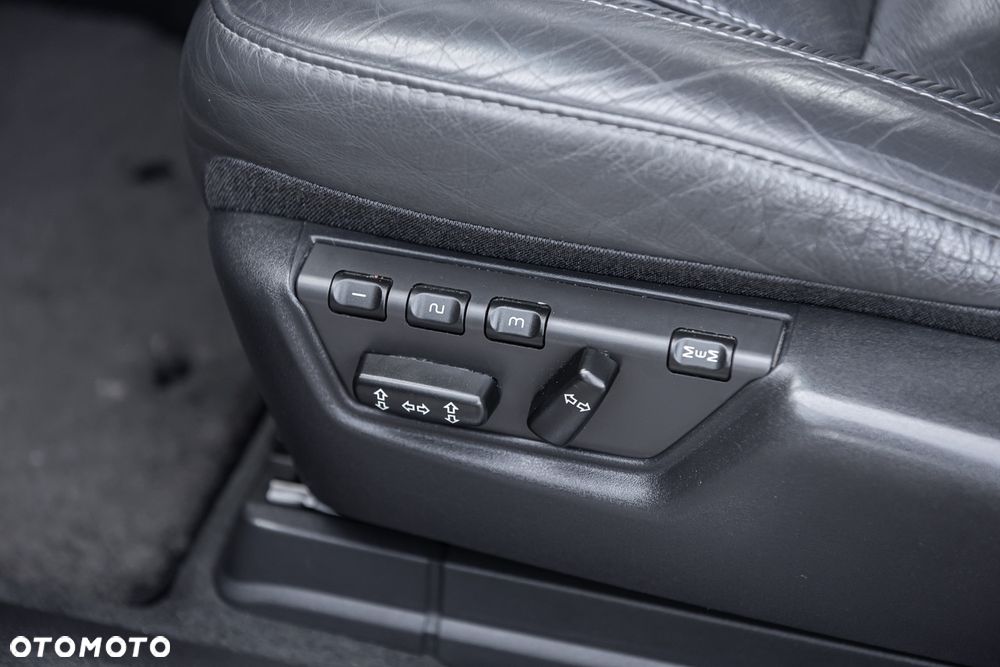 Volvo XC 90 D5 Executive - 18