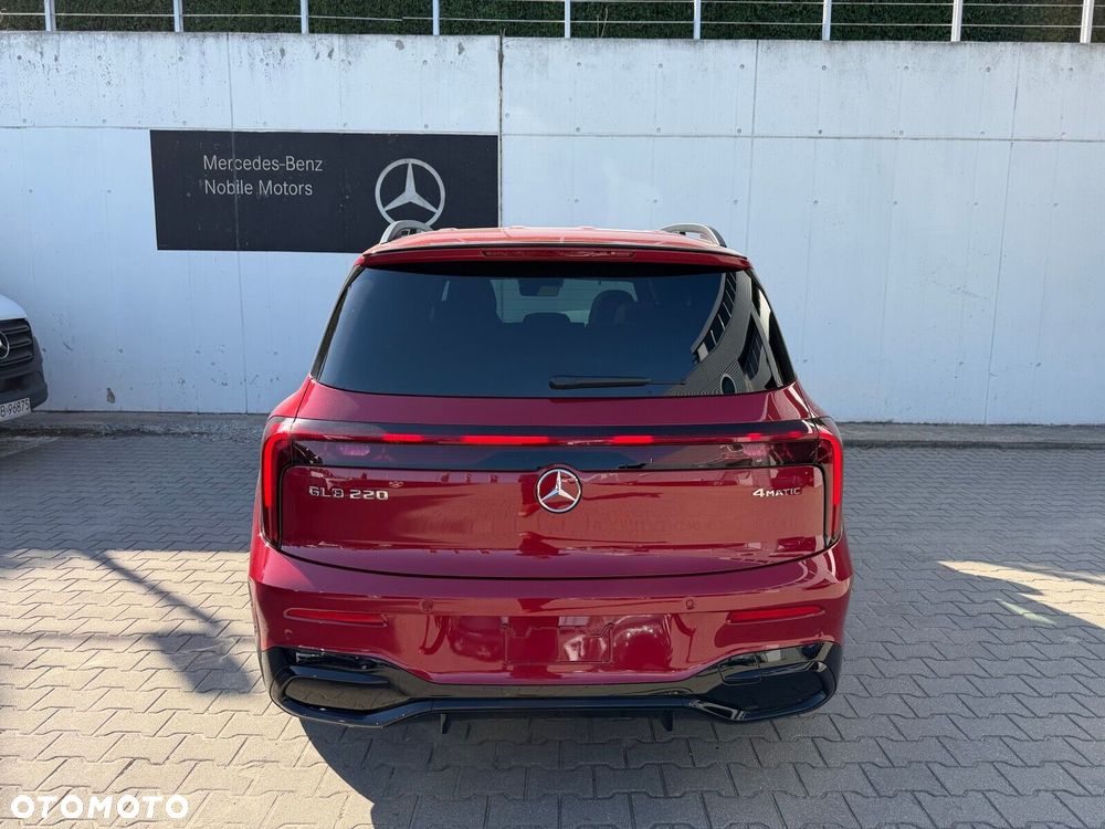 Mercedes-Benz GLB - 4