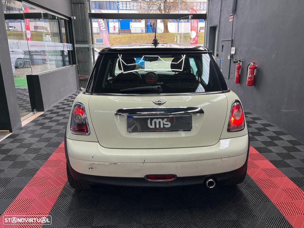 MINI 3 Portas Cooper D - 5