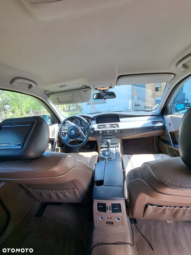 BMW Seria 5 525d - 10