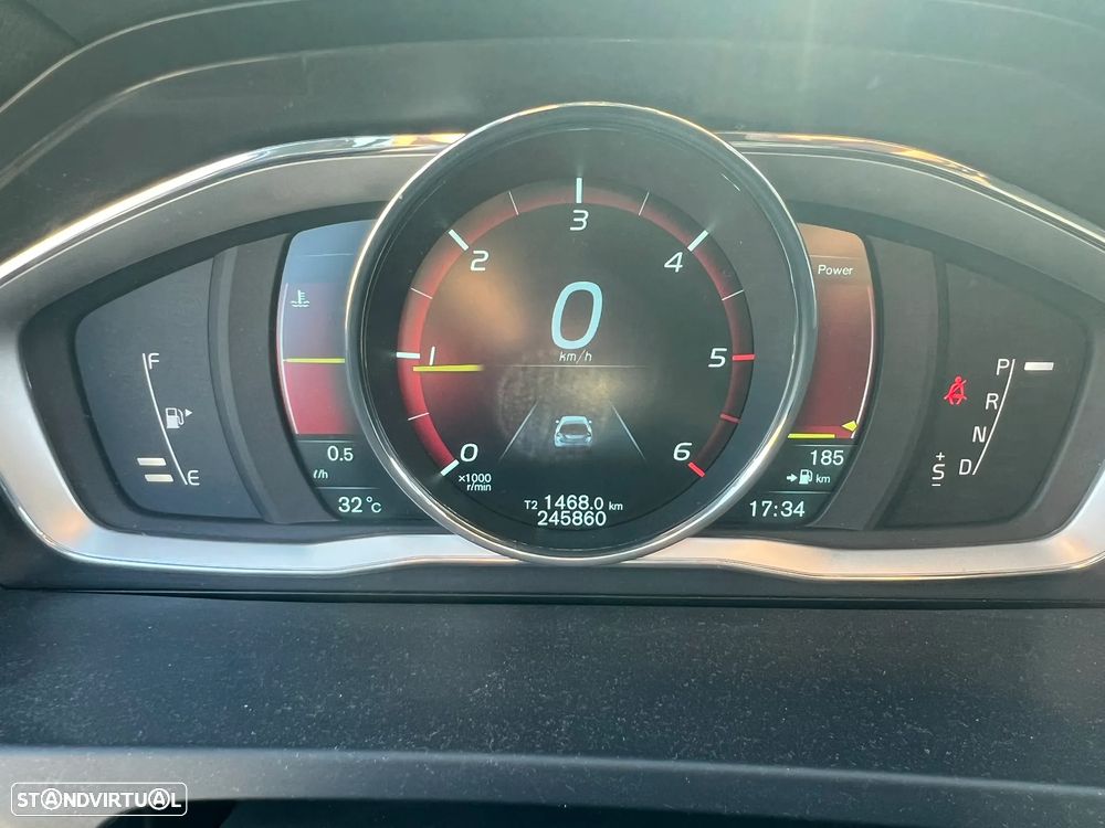Volvo V60 D2 Geartronic Powershift Momentum - 8