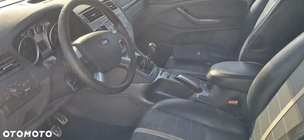 Ford Kuga 2.0 TDCi Titanium - 28