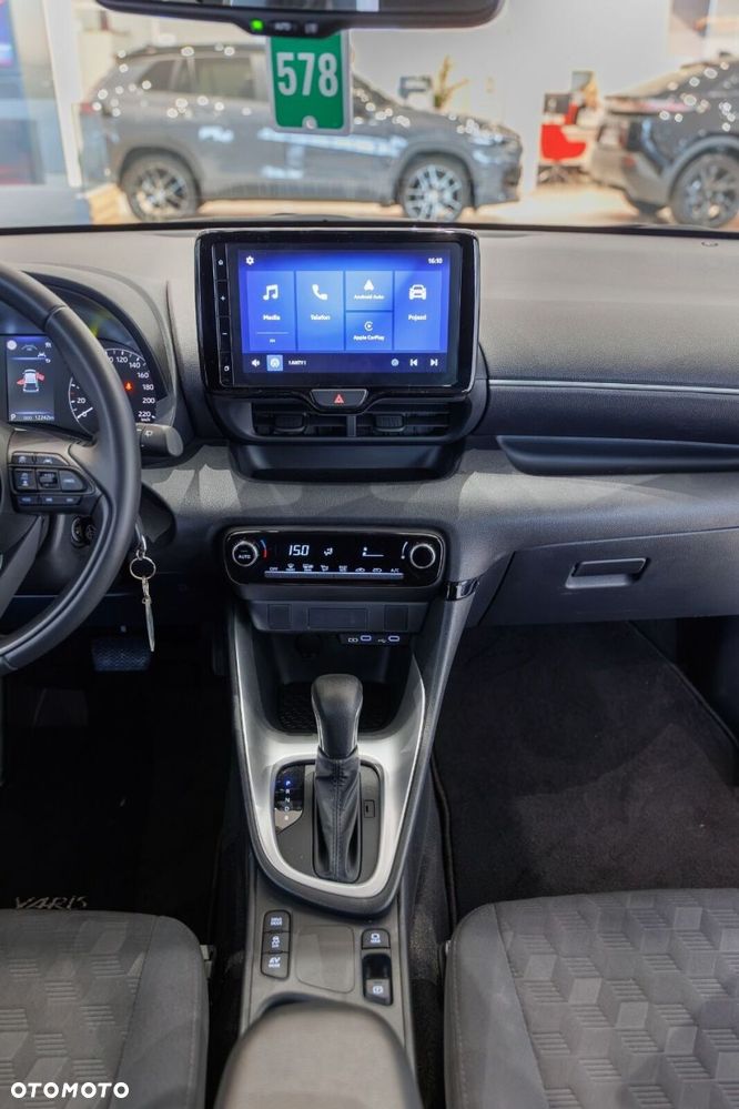 Toyota Yaris - 33