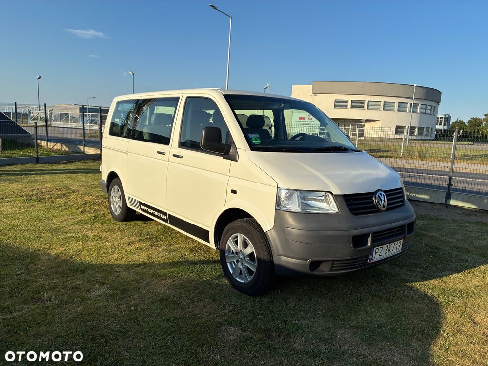 Volkswagen Transporter - 1