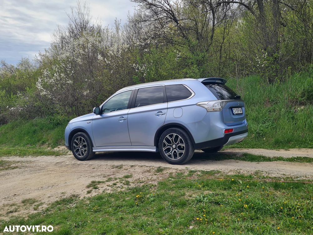 Mitsubishi Outlander 2.0 4WD - 15