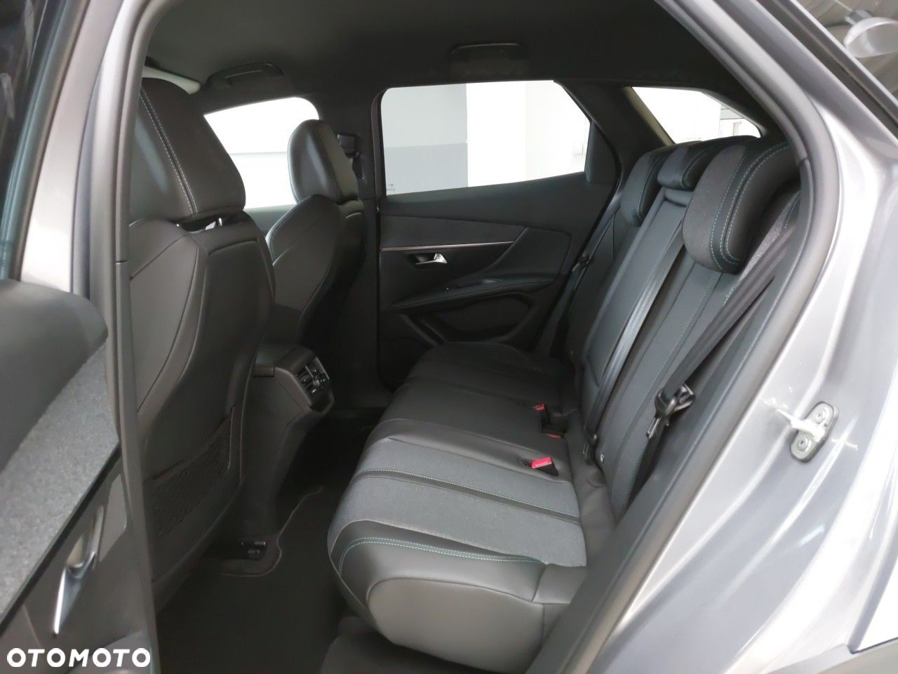 Peugeot 3008 1.2 PureTech Allure Pack S&S - 11