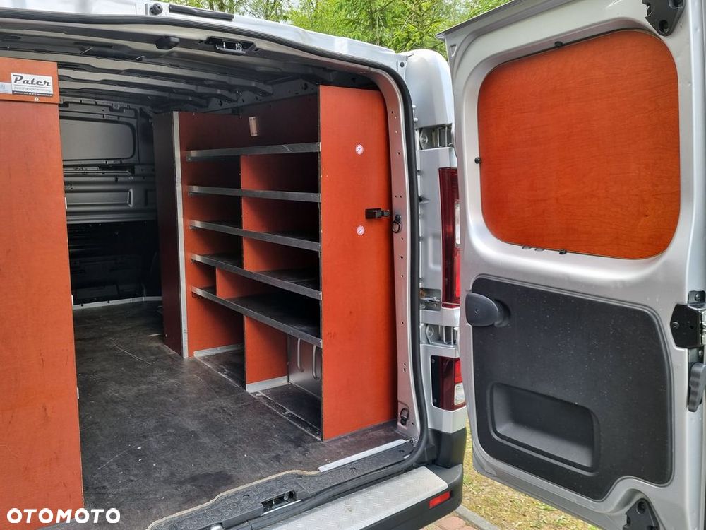 Renault Trafic Grand 2.0 dCi EDC - 9