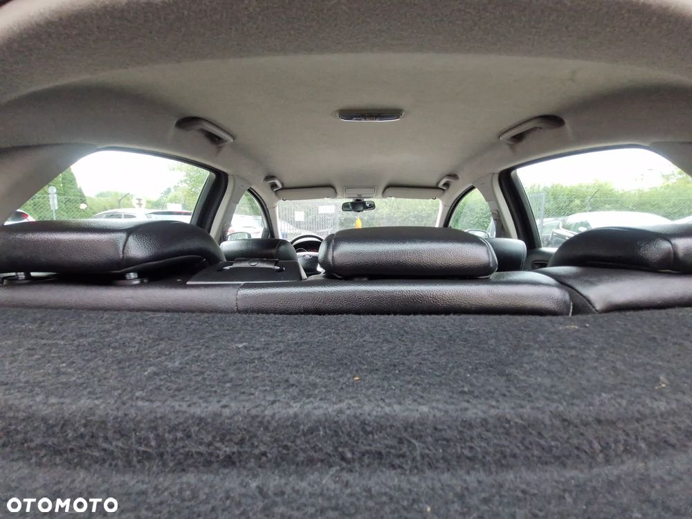 Ford Mondeo 1.8 TDCi Titanium - 23