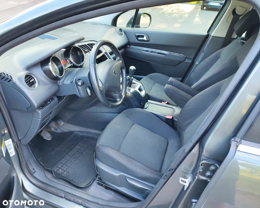 Peugeot 5008 120 VTi Premium - 23