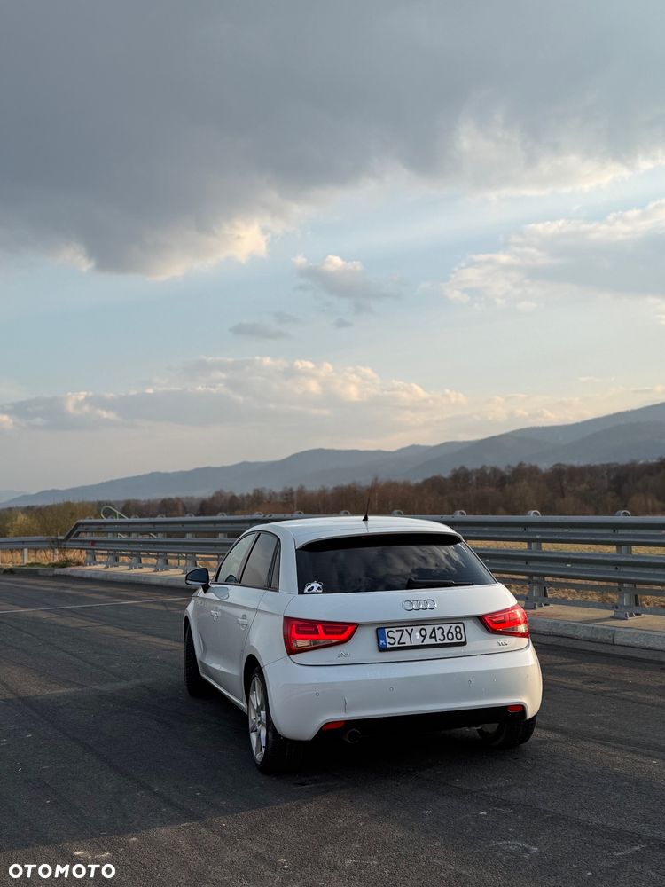 Audi A1 Sportback 1.6 TDI Attraction - 4