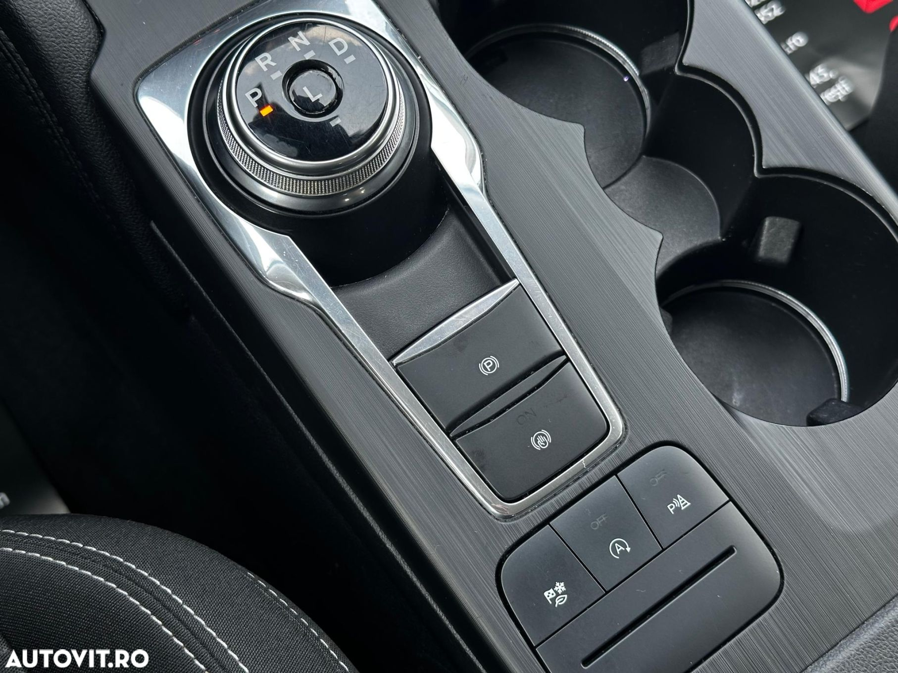 Ford Kuga - 16
