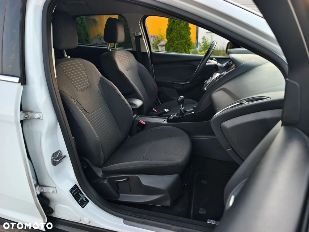 Ford Focus 1.5 EcoBlue Start-Stopp-System TITANIUM DESIGN - 20