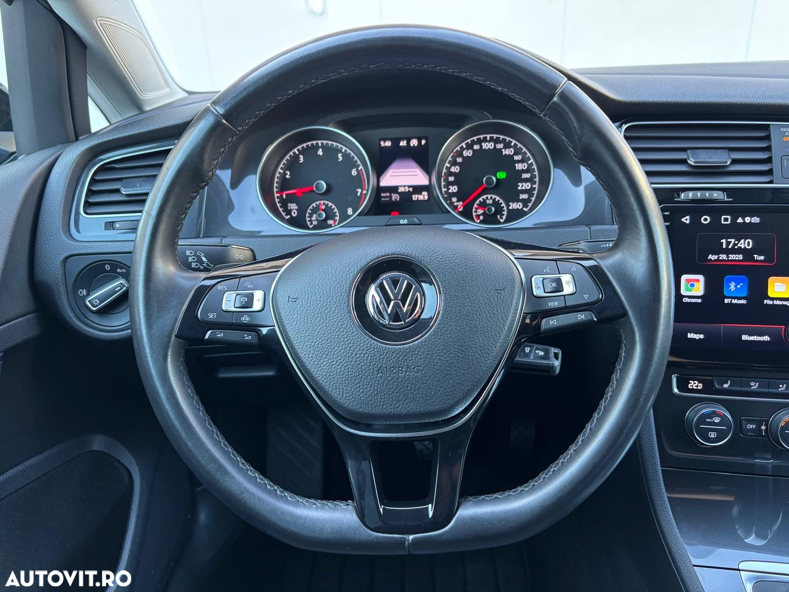 Volkswagen Golf 1.0 TSI BlueMotion DSG Comfortline - 39