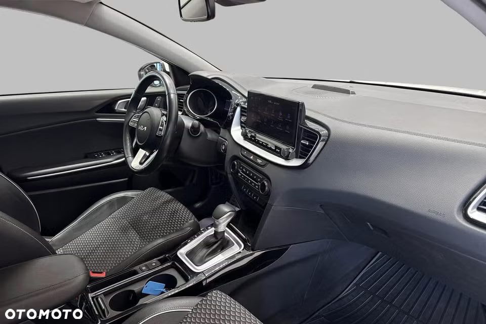Kia XCeed - 6