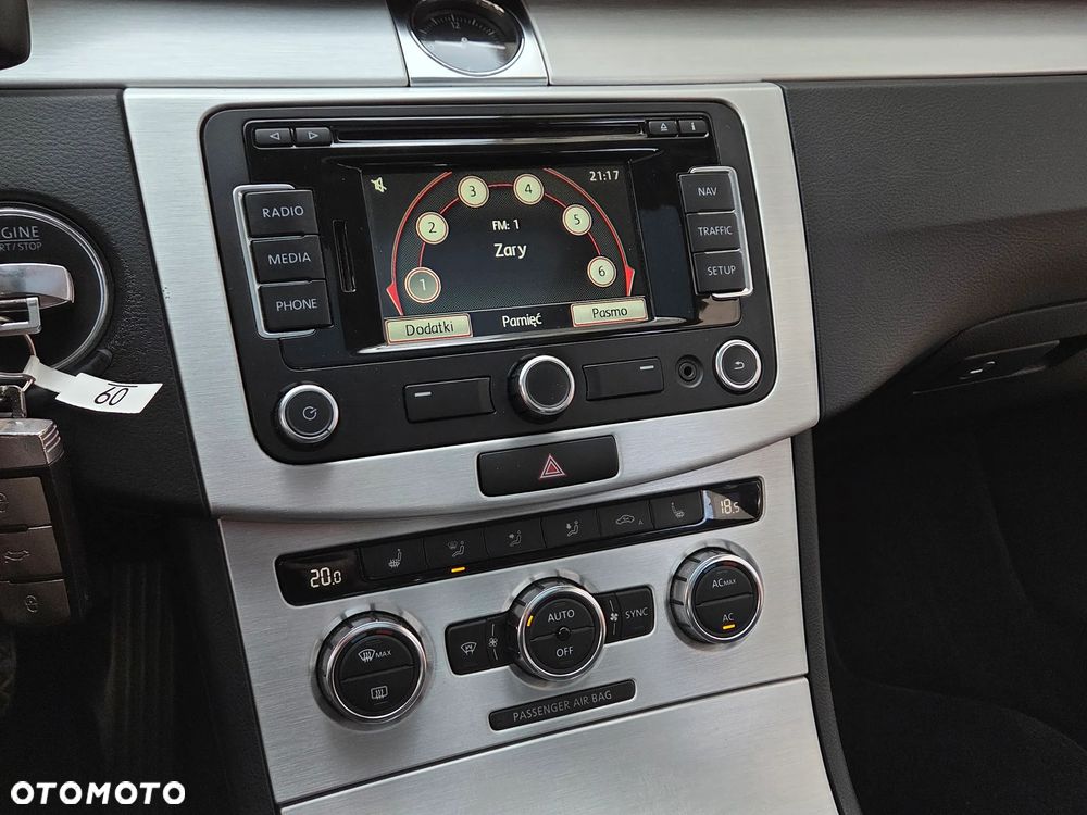 Volkswagen Passat 1.8 TSI DSG Highline - 29