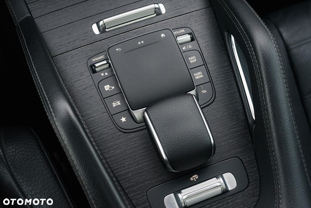 Mercedes-Benz GLS - 25