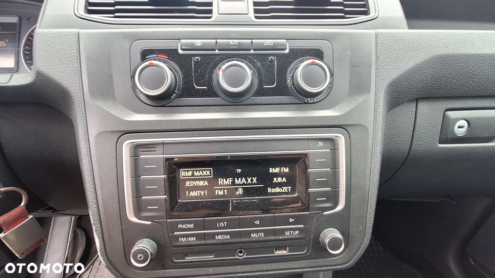 Volkswagen Caddy - 10