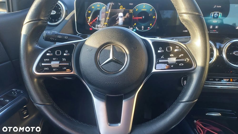 Mercedes-Benz Klasa B 180 d 7G-DCT Progressive - 19