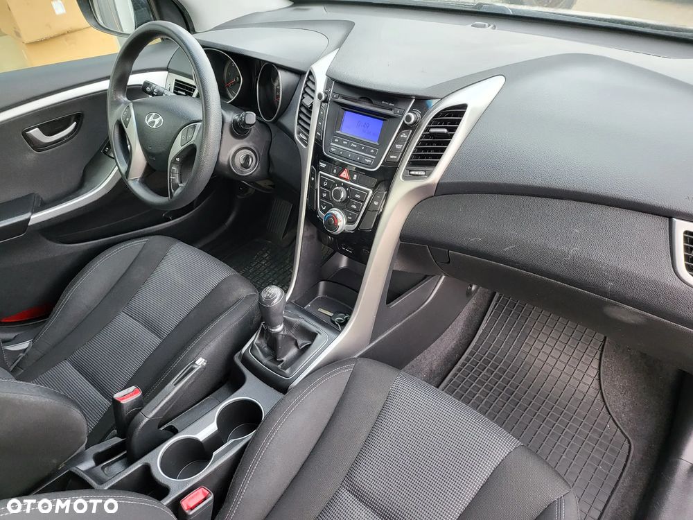 Hyundai i30 1.4 CRDi Premium - 24