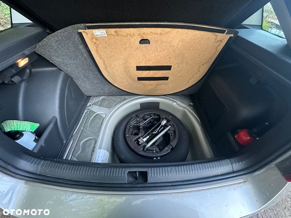 Skoda RAPID Spb 1.0 TSI Style - 23