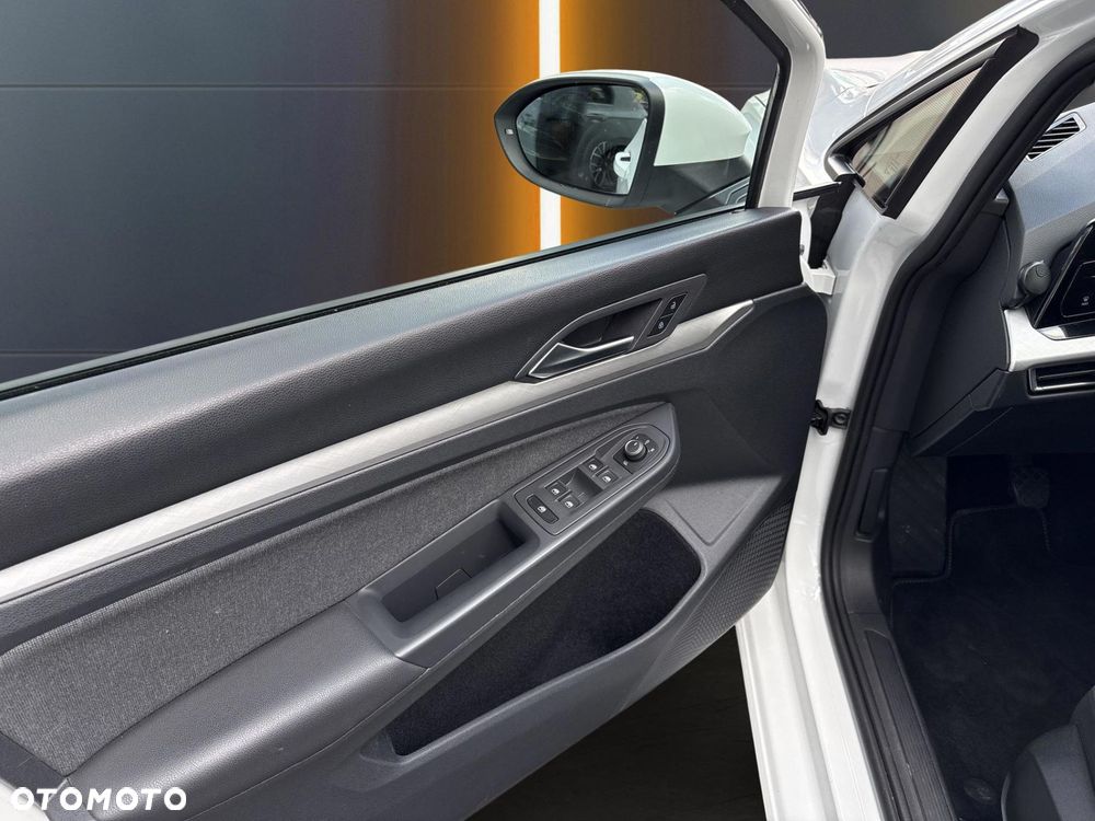 Volkswagen Golf - 10