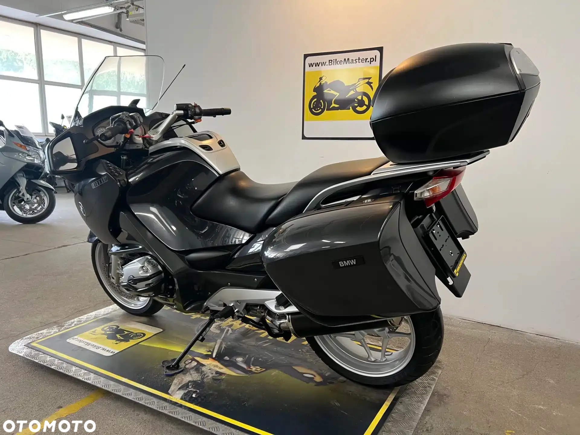 BMW R - 6