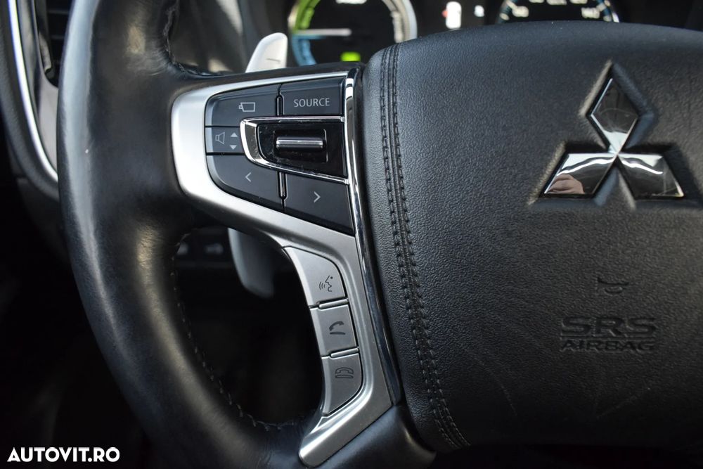 Mitsubishi Outlander 2.0 4WD - 25