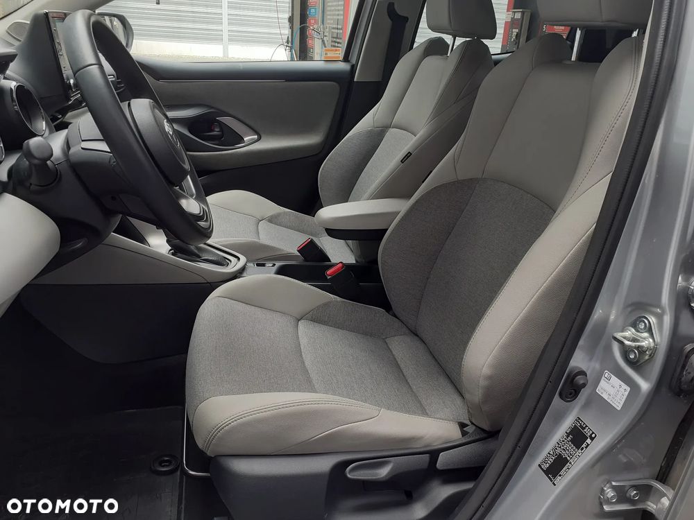 Toyota Yaris Hybrid 1.5 Executive - 22