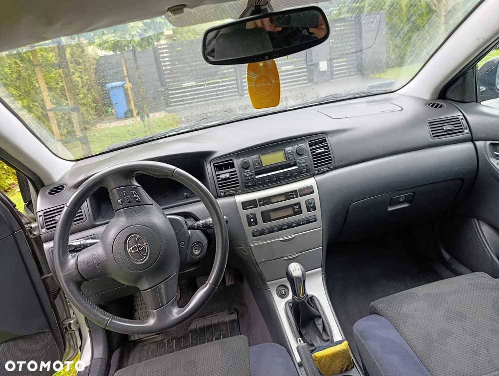 Toyota Corolla 1.4 D-4D Dynamic - 12