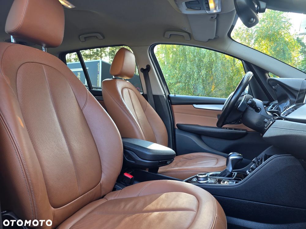 BMW Seria 2 220i GT Luxury Line sport - 9